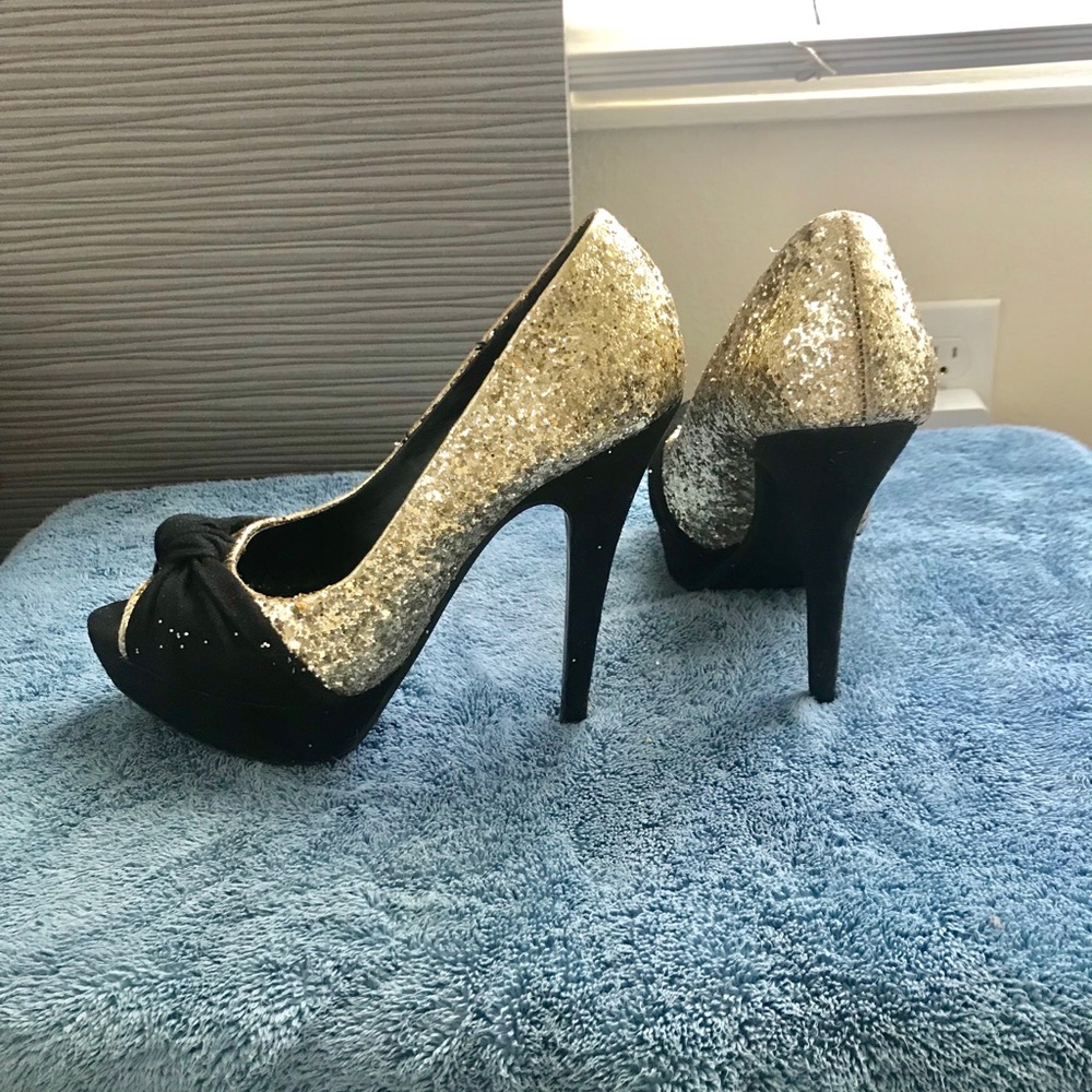 Peep toe platform pump - Picture 4 of 4
